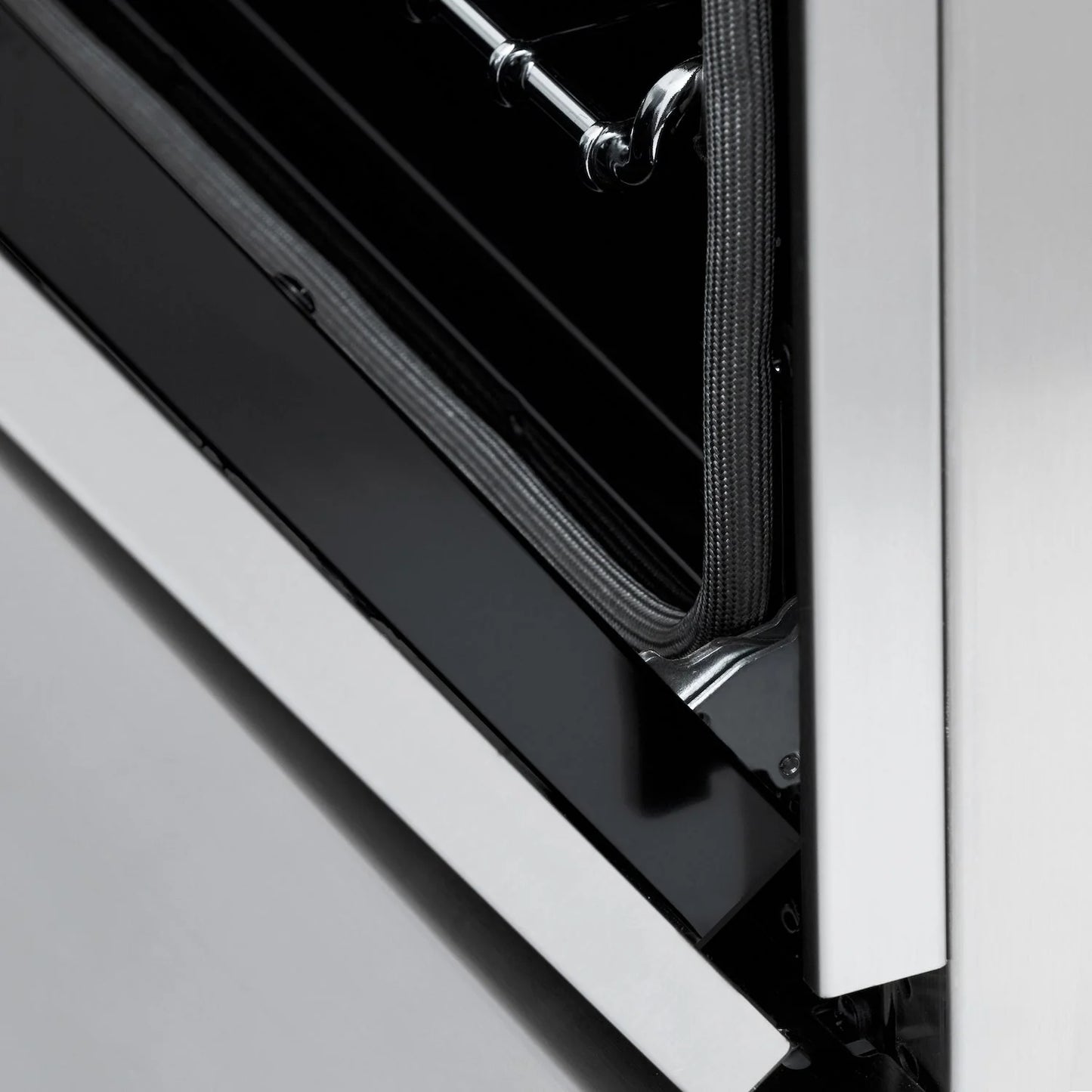 ZLINE 48 in. 6.0 cu. ft. Legacy Dual Fuel Range